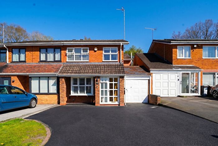 4 Bedroom Semi-Detached House For Sale In Snowford Close, Shirley, B90