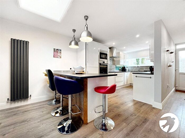 3 Bedroom Bungalow For Sale In Longfield Place, Maidstone, Kent, ME15