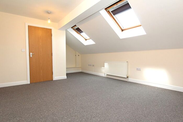 2 Bedroom Flat To Rent In Coniston Road, Sheffield, S8