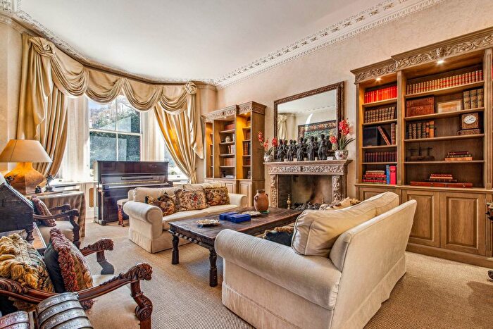 Property To Rent In Cadogan Square, Chelsea, SW1X