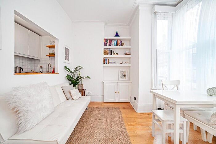 1 Bedroom Flat To Rent In Victoria Road, London, NW6
