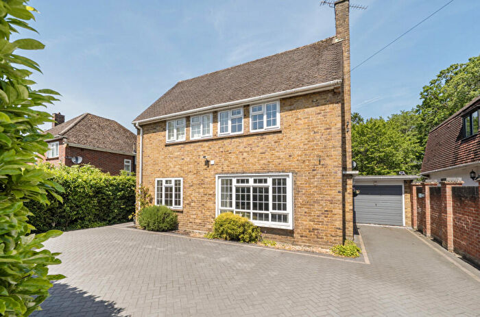 5 Bedroom Detached House For Sale In Prospect Avenue, Farnborough, Hampshire, GU14
