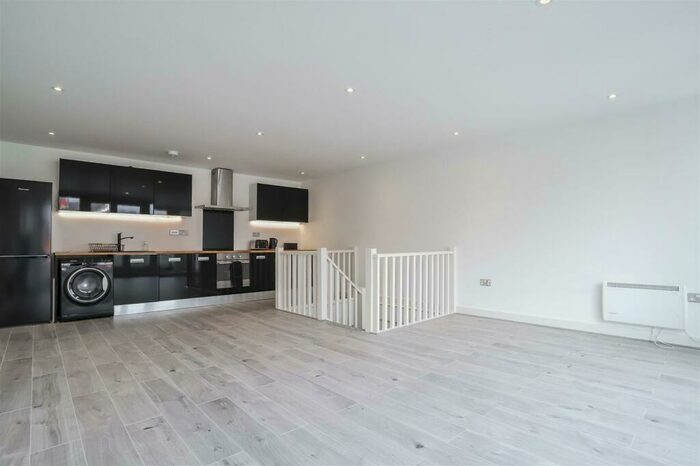 2 Bedroom Apartment To Rent In Prospect Terrace, Bury, BL8