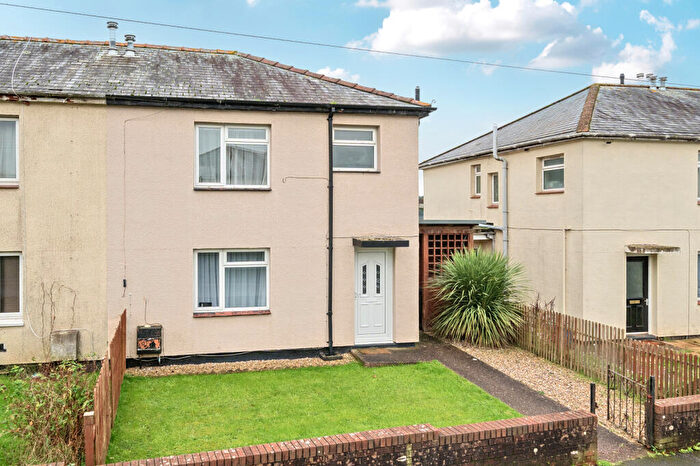 3 Bedroom End Of Terrace House For Sale In Kings Crescent, Tiverton, Devon, EX16