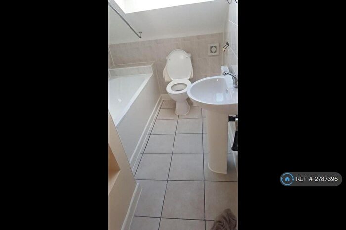 2 Bedroom Flat To Rent In Wortley Road, Croydon, CR0