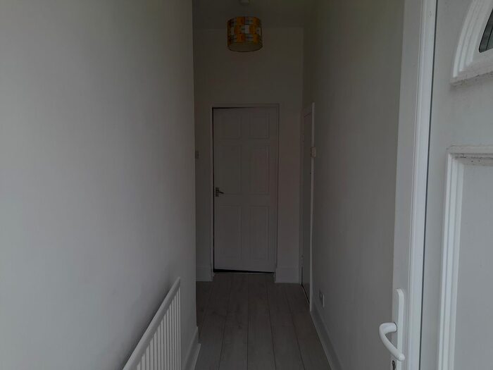 2 Bedroom Flat To Rent In Edwins Avenue, Newcastle Upon Tyne, NE12