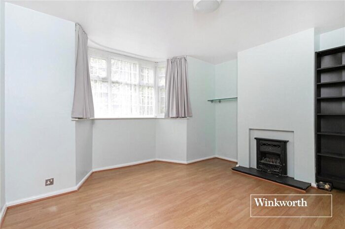 2 Bedroom Apartment To Rent In East End Road, Finchley, London, N3
