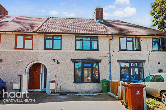 3 Bedroom Terraced House For Sale In Green Lane, Dagenham, RM8