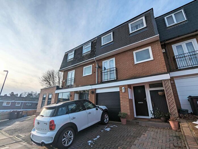4 Bedroom House To Rent In Milbank Court, Darlington, DL3