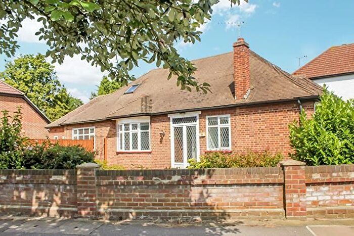 4 Bedroom Chalet For Sale In Corbets Tey Road, Upminster, RM14