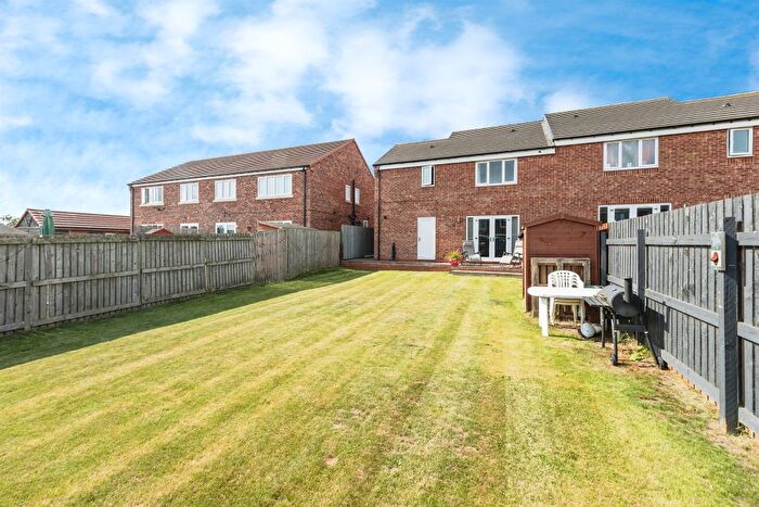 4 Bedroom Semi-detached House For Sale In Albany Crescent, South Elmsall, Pontefract, WF9