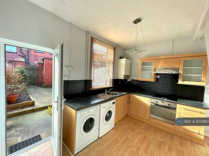 2 Bedroom Terraced House To Rent In Ainsworth Street, Bolton, BL1