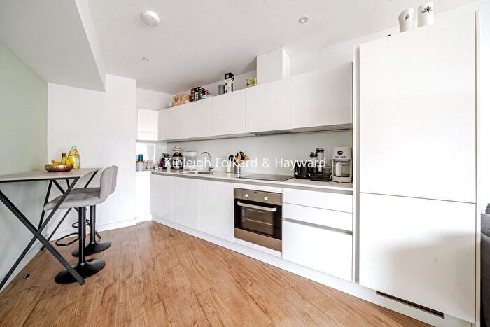 2 Bedroom Flat To Rent In High Street, London, W3