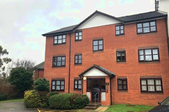 Studio To Rent In Argyle Court, King Georges Avenue, Watford, WD18