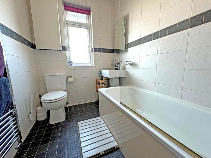 3 Bedroom Terraced House For Sale In Stanmer Villas, BN1
