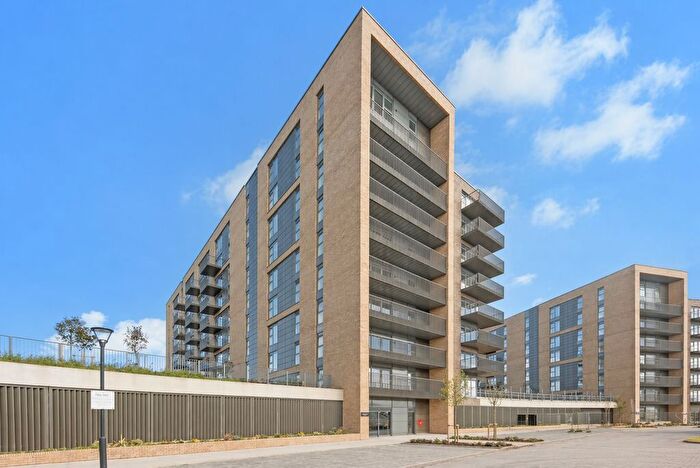 2 Bedroom Flat For Sale In Flagstaff Road, Reading, Berkshire, RG2