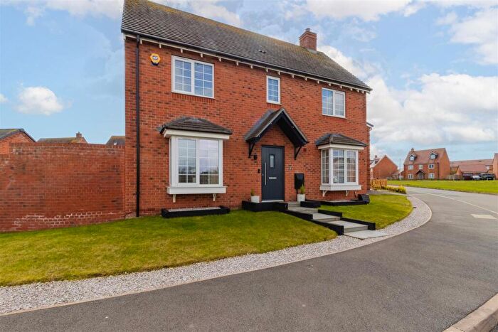 3 Bedroom Detached House For Sale In Scimitar Drive, Southam, CV47
