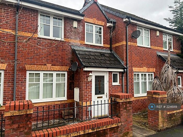 3 Bedroom Terraced House To Rent In Grindleton Avenue, Manchester, M22