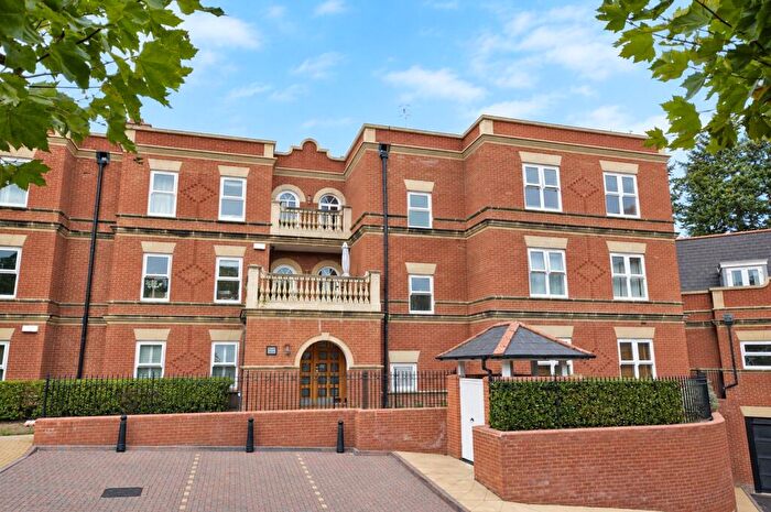 2 Bedroom Apartment For Sale In Franklin Court, Wormley, Godalming, Surrey, GU8