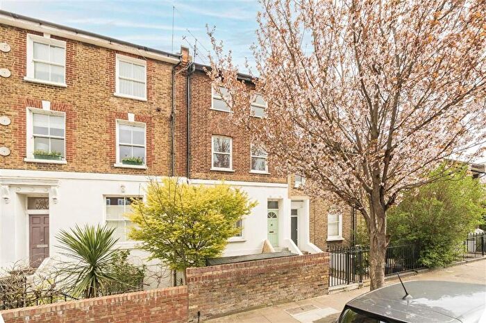 2 Bedroom Flat For Sale In Brackenbury Road, Brackenbury Village, W6
