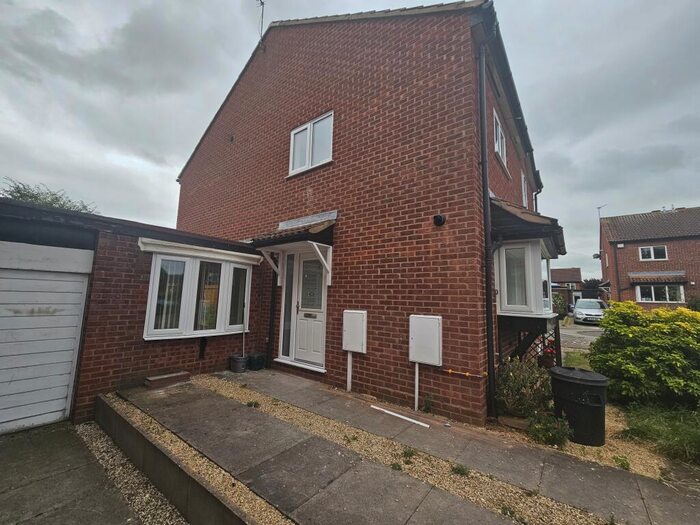 2 Bedroom Semi-Detached House To Rent In Bankcroft, Sydenham, Leamington Spa, CV31