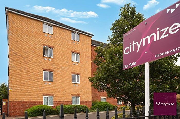 2 Bedroom Flat For Sale In London Road, Romford, RM7