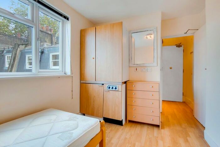 Studio To Rent In St Petersburgh Place, Bayswater, W2