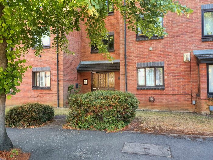 1 Bedroom Flat To Rent In Castle Street, Wellingborough, NN8