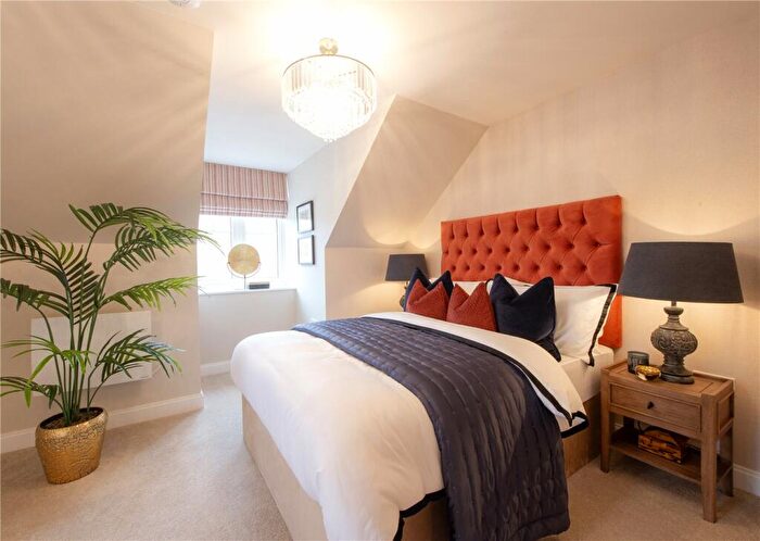1 Bedroom Apartment For Sale In Reading Road, Wokingham, Berkshire, RG41