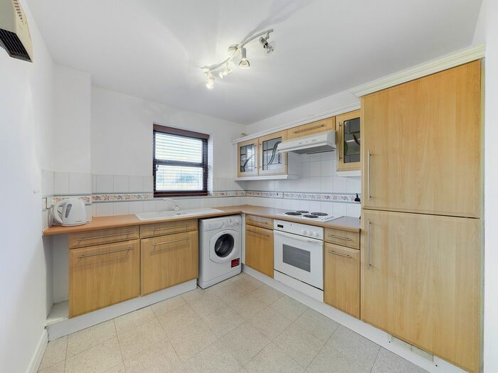 1 Bedroom Flat To Rent In Grammar School Yard, Fish Street, HU1
