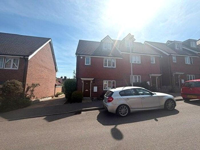 3 Bedroom Property To Rent In Taylor Close, Tonbridge, TN9