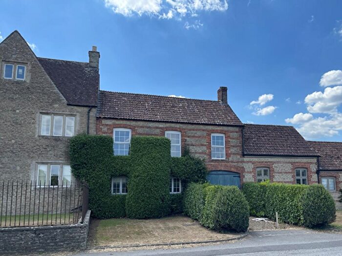 4 Bedroom Cottage To Rent In , BA11