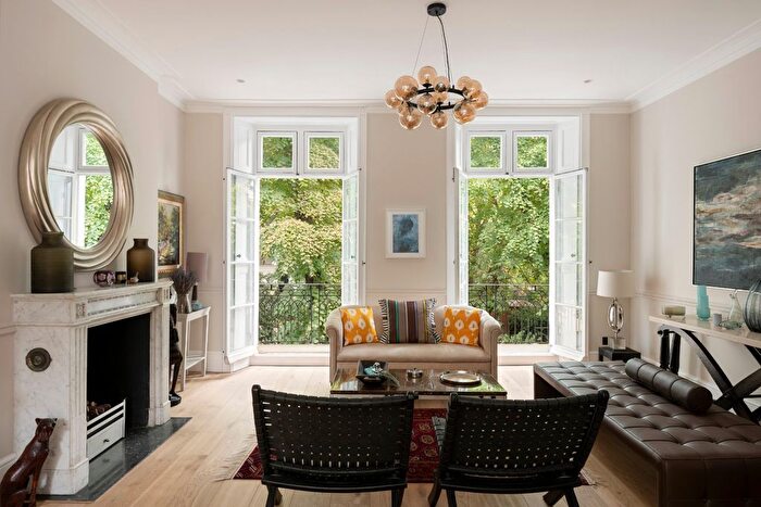 4 Bedroom Detached House For Sale In Brompton Square, London, SW3