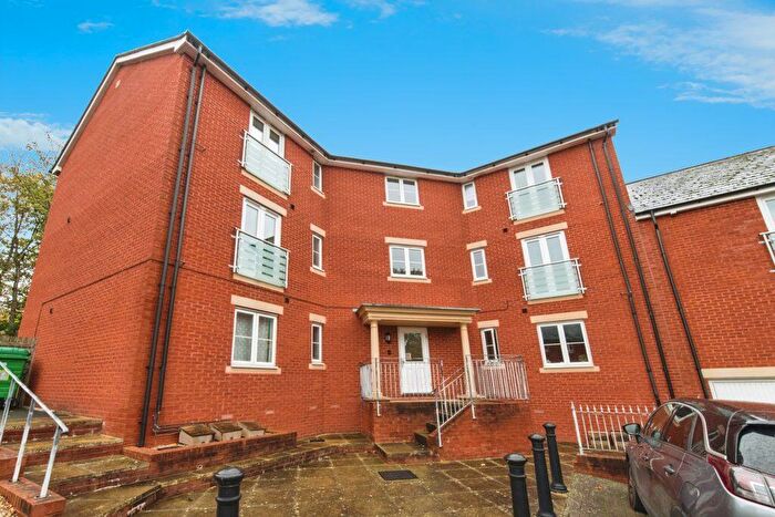 2 Bedroom Flat For Sale In Dart Walk, Exeter, EX2