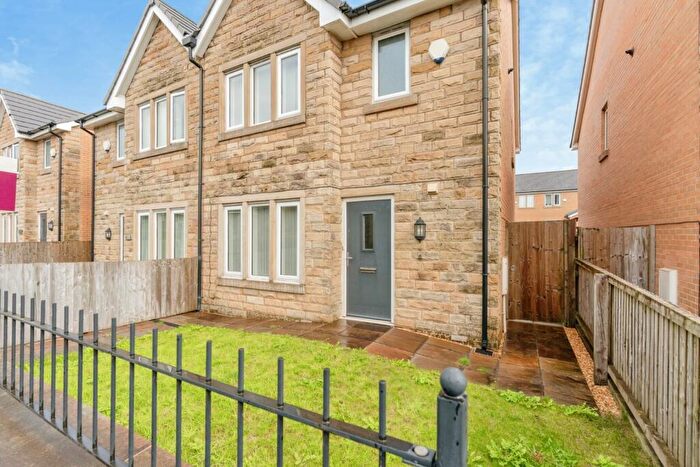 3 Bedroom Semi Detached House For Sale In Skipton Road, Colne, Lancashire, BB8