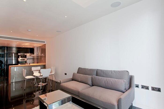 1 Bedroom Apartment To Rent In The Heron, Moor Lane, EC2Y