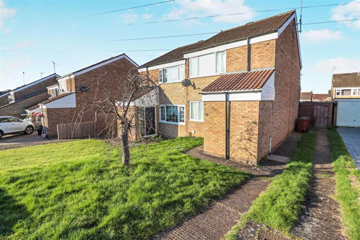 3 Bedroom Semi-Detached House For Sale In Wantage Road, Irchester, NN29