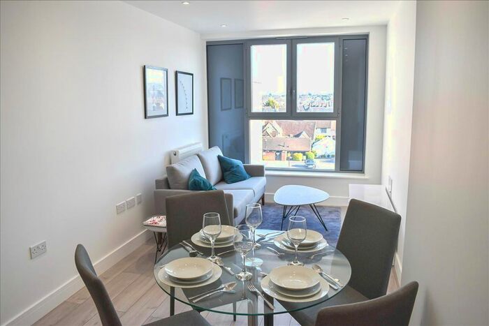 2 Bedroom Flat To Rent In New London Road, Chelmsford, CM2