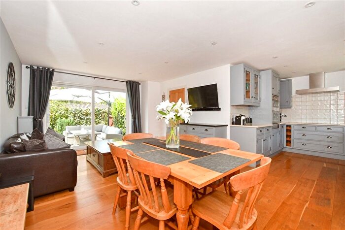 3 Bedroom Detached Bungalow For Sale In Rowplatt Lane, Felbridge, West Sussex, RH19