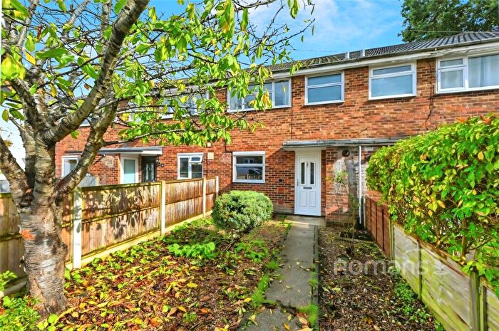 3 Bedroom Terraced House To Rent In Park Road, Farnborough, Hampshire, GU14