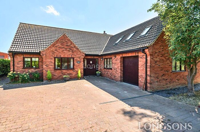 4 Bedroom Chalet For Sale In The Street, Gooderstone, PE33