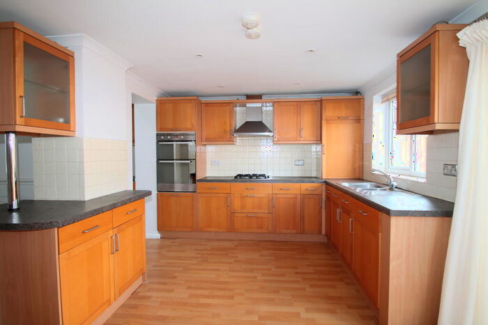 3 Bedroom House To Rent In Ingram Road, Dartford, DA1