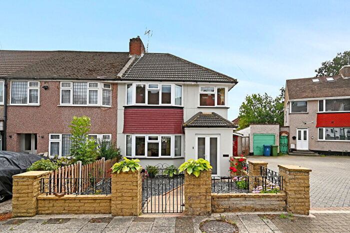 3 Bedroom End Of Terrace House For Sale In Stox Mead, Harrow Weald, Harrow, HA3