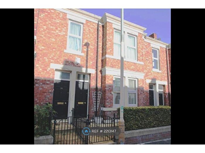 2 Bedroom Flat To Rent In Windsor Avenue, Gateshead, NE8