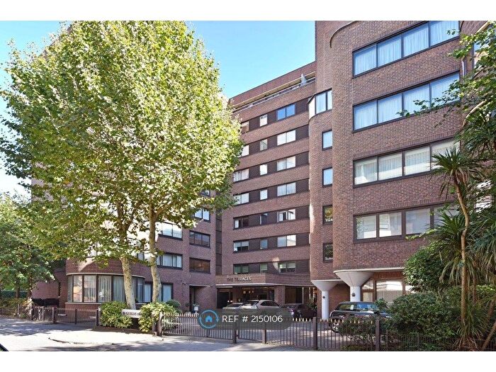 3 Bedroom Flat To Rent In Queens Terrace, London, NW8