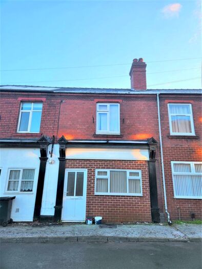 2 Bedroom Terraced House To Rent In High Street, Brierley Hill, DY5