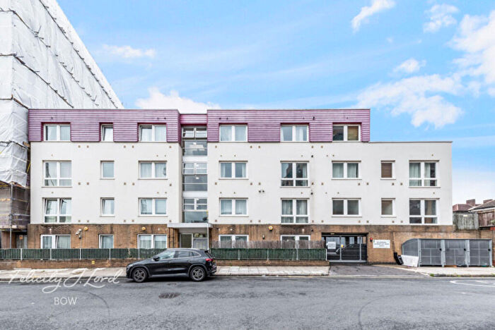 2 Bedroom Apartment To Rent In Watts Grove, London, E3