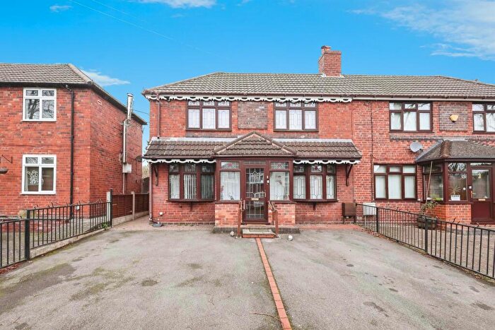 3 Bedroom Semi Detached House For Sale In Central Avenue, Rowley Regis, B65