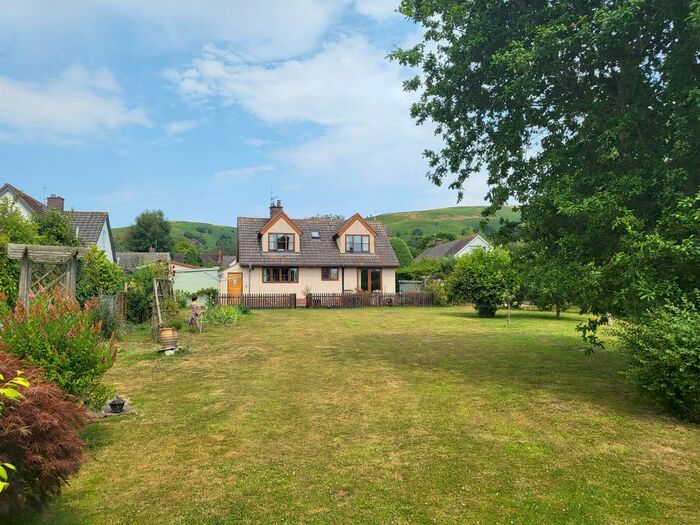 3 Bedroom Detached Bungalow For Sale In Combe Close, Bicknoller, Taunton, TA4