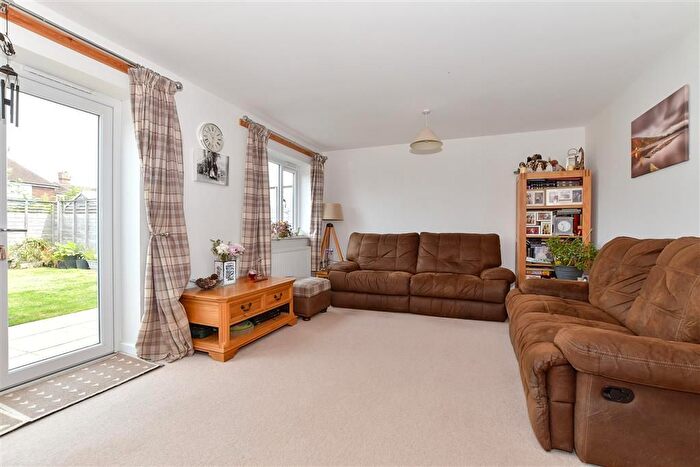 3 Bedroom Terraced House For Sale In Cockreed Lane, New Romney, Kent, TN28